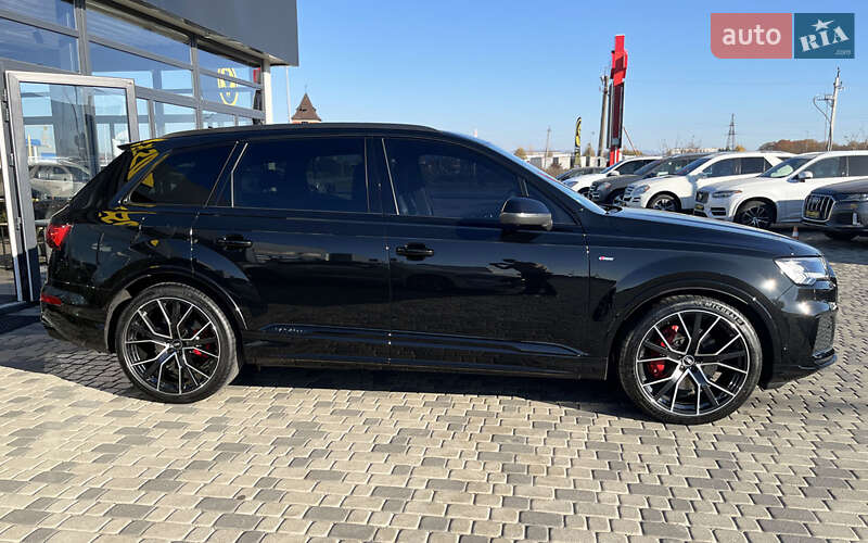 Позашляховик / Кросовер Audi Q7 2023 в Мукачевому