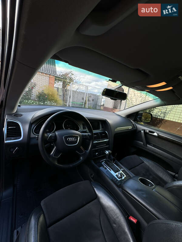 Позашляховик / Кросовер Audi Q7 2014 в Козятині