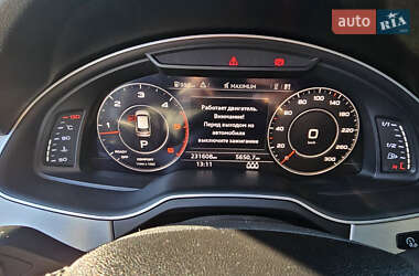 Позашляховик / Кросовер Audi Q7 2016 в 