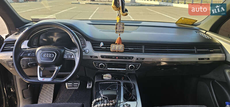Позашляховик / Кросовер Audi Q7 2016 в Києві фото 31 Позашляховик / Кросовер Audi Q7 2016 в Києві