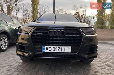 Позашляховик / Кросовер Audi Q7 2016 в Києві