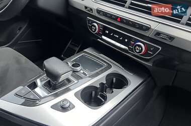 Внедорожник / Кроссовер Audi Q7 2019 в 
