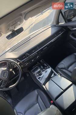 Внедорожник / Кроссовер Audi Q7 2019 в 