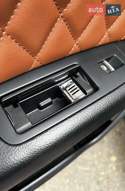 Позашляховик / Кросовер Audi Q7 2013 в 