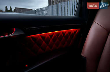 Позашляховик / Кросовер Audi Q7 2013 в 