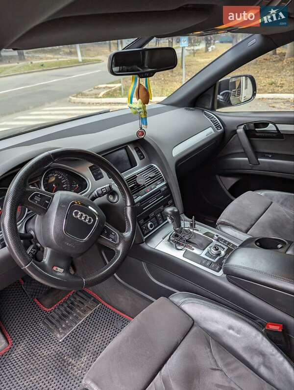Внедорожник / Кроссовер Audi Q7 2011 в Харькове