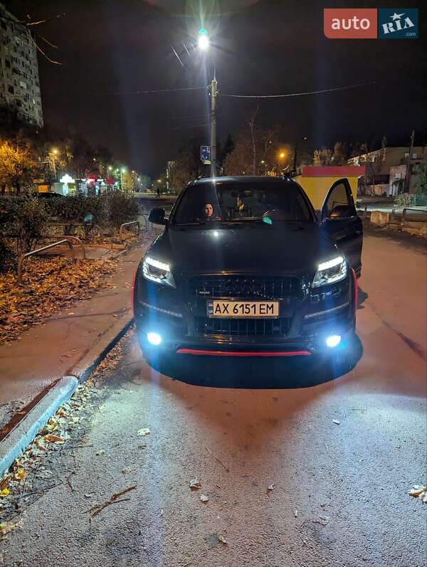 Внедорожник / Кроссовер Audi Q7 2011 в Харькове