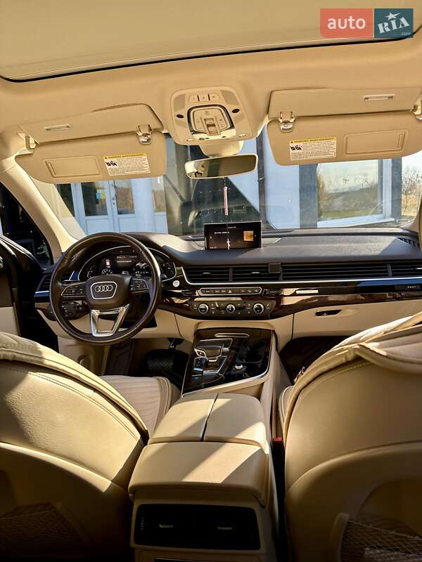 Внедорожник / Кроссовер Audi Q7 2016 в Солотвине