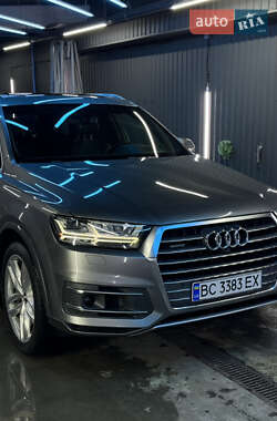 Позашляховик / Кросовер Audi Q7 2016 в Львові