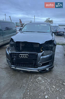 Позашляховик / Кросовер Audi Q7 2015 в 