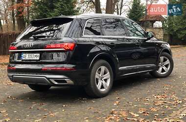 Внедорожник / Кроссовер Audi Q7 2022 в 