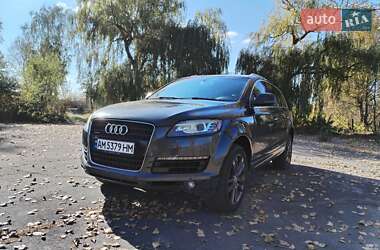 Позашляховик / Кросовер Audi Q7 2011 в Звягелі