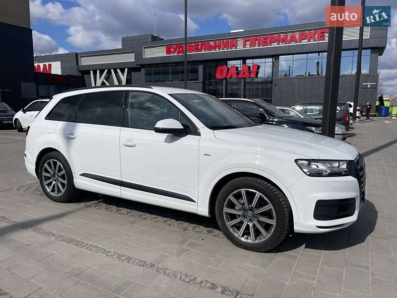 Внедорожник / Кроссовер Audi Q7 2018 в Киеве