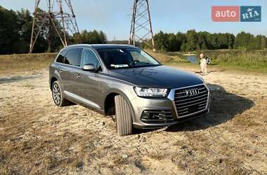 Внедорожник / Кроссовер Audi Q7 2017 в Шостке