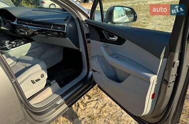 Внедорожник / Кроссовер Audi Q7 2017 в Шостке