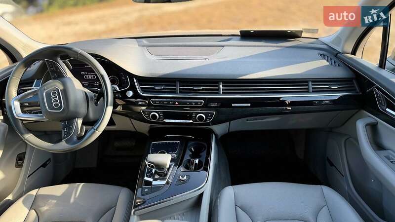 Внедорожник / Кроссовер Audi Q7 2017 в Шостке
