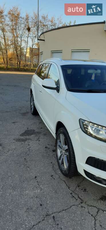 Внедорожник / Кроссовер Audi Q7 2014 в Запорожье