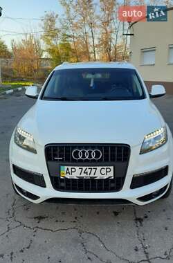 Внедорожник / Кроссовер Audi Q7 2014 в 