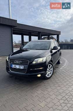 Позашляховик / Кросовер Audi Q7 2007 в Рокитному