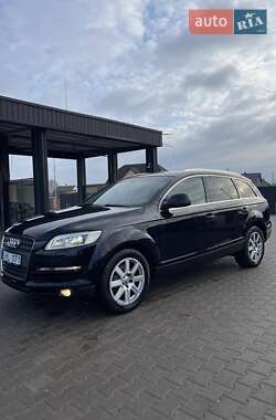 Внедорожник / Кроссовер Audi Q7 2007 в Рокитном