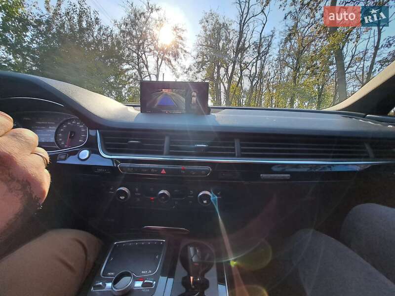 Позашляховик / Кросовер Audi Q7 2018 в Миколаєві