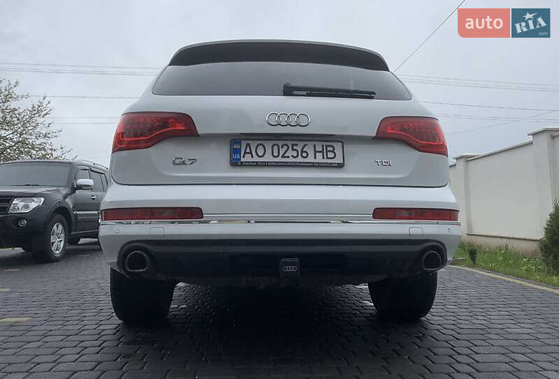 Позашляховик / Кросовер Audi Q7 2013 в Львові