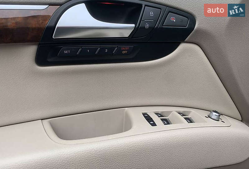 Позашляховик / Кросовер Audi Q7 2013 в Львові