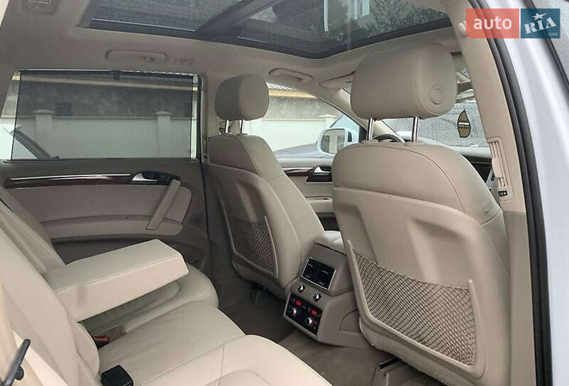 Позашляховик / Кросовер Audi Q7 2013 в Львові