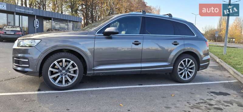 Позашляховик / Кросовер Audi Q7 2019 в Вінниці