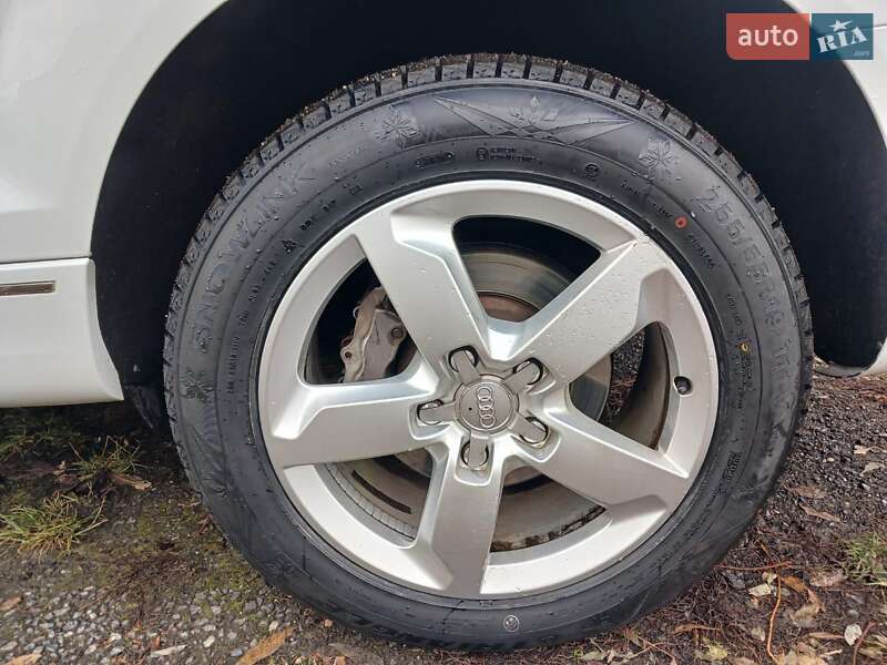 Внедорожник / Кроссовер Audi Q7 2014 в Староконстантинове