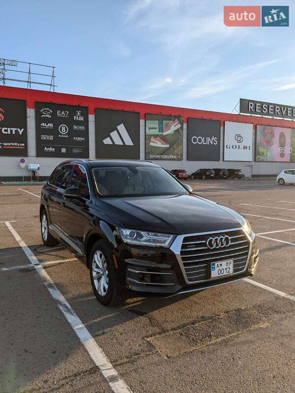 Позашляховик / Кросовер Audi Q7 2018 в Рівному