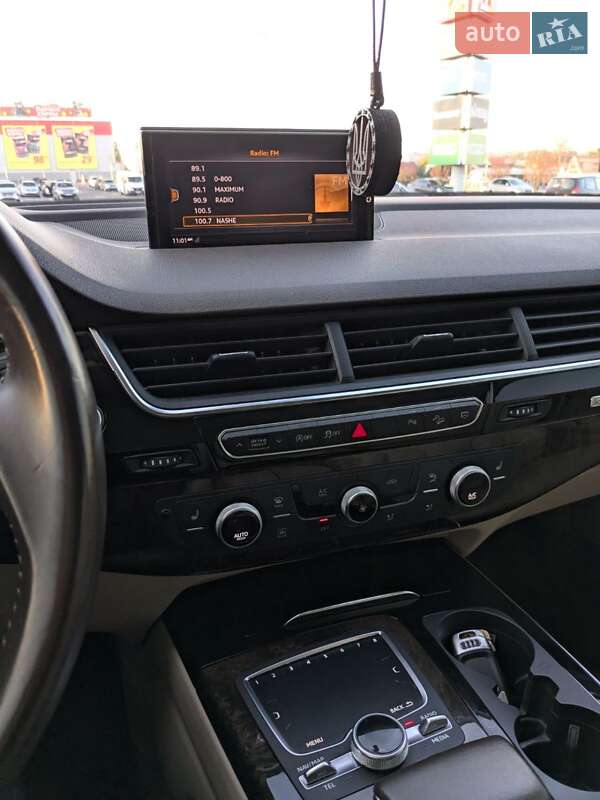 Позашляховик / Кросовер Audi Q7 2018 в Рівному