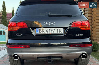 Внедорожник / Кроссовер Audi Q7 2007 в Вараше