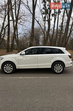 Внедорожник / Кроссовер Audi Q7 2009 в 