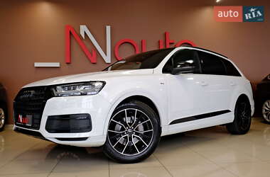 Внедорожник / Кроссовер Audi Q7 2018 в 