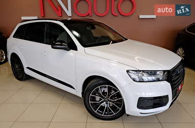 Внедорожник / Кроссовер Audi Q7 2018 в 