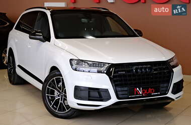 Внедорожник / Кроссовер Audi Q7 2018 в 