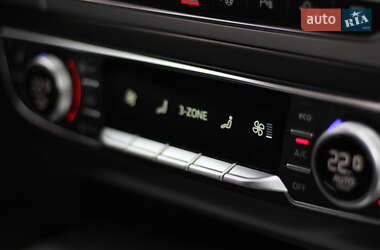 Внедорожник / Кроссовер Audi Q7 2016 в 