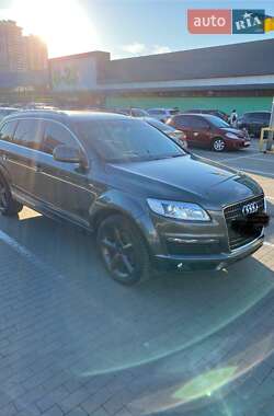 Внедорожник / Кроссовер Audi Q7 2007 в Киеве