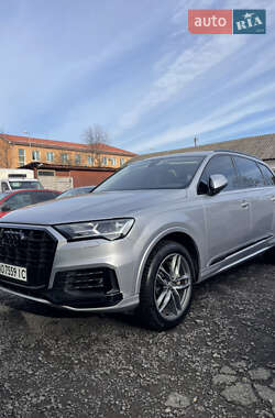 Внедорожник / Кроссовер Audi Q7 2019 в 