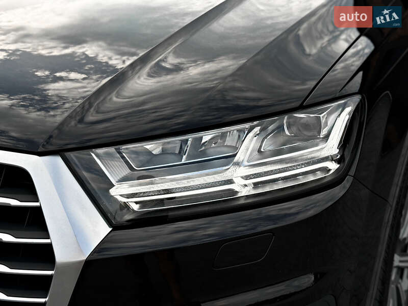 Позашляховик / Кросовер Audi Q7 2019 в Чернівцях
