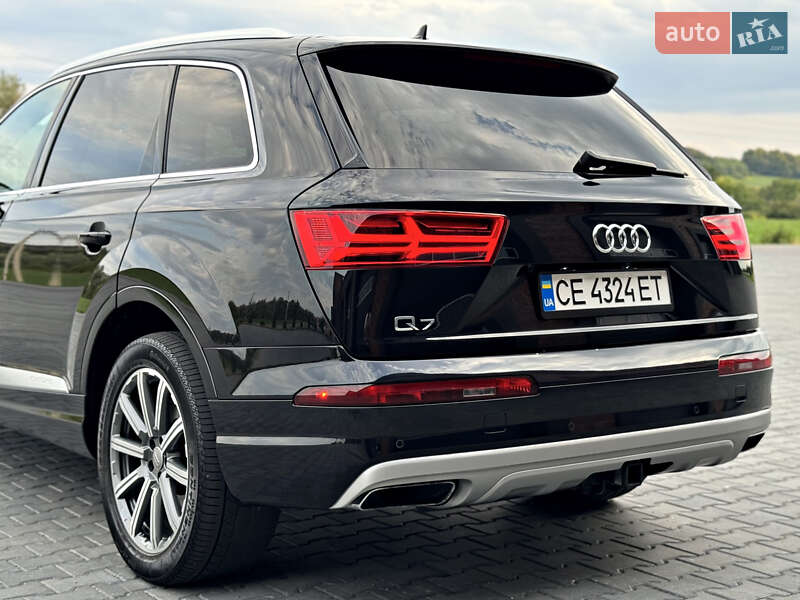 Позашляховик / Кросовер Audi Q7 2019 в Чернівцях