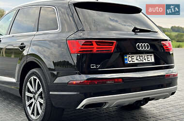 Позашляховик / Кросовер Audi Q7 2019 в 