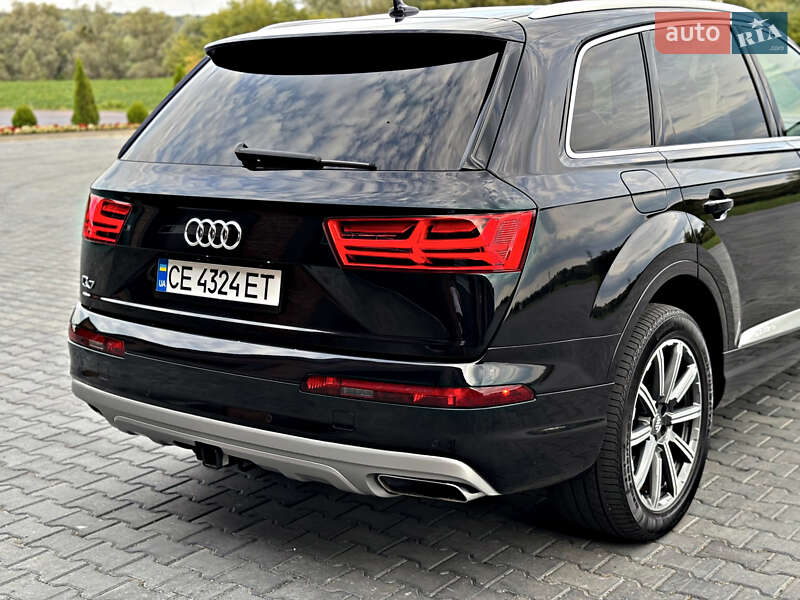 Позашляховик / Кросовер Audi Q7 2019 в Чернівцях