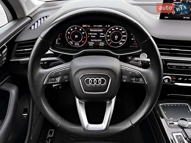 Позашляховик / Кросовер Audi Q7 2019 в Чернівцях