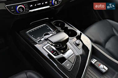 Позашляховик / Кросовер Audi Q7 2019 в 