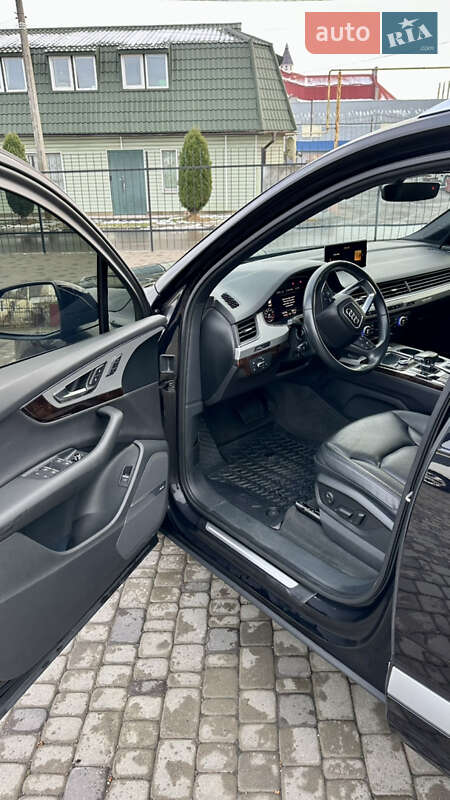 Внедорожник / Кроссовер Audi Q7 2017 в Белой Церкви