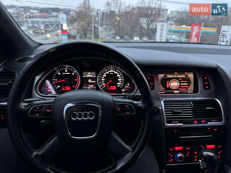 Внедорожник / Кроссовер Audi Q7 2011 в Черновцах