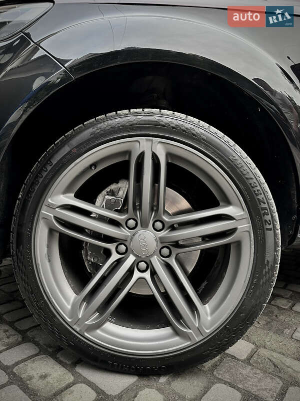 Внедорожник / Кроссовер Audi Q7 2006 в Черновцах