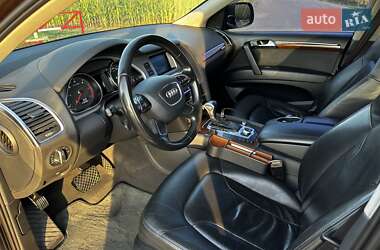 Позашляховик / Кросовер Audi Q7 2013 в 